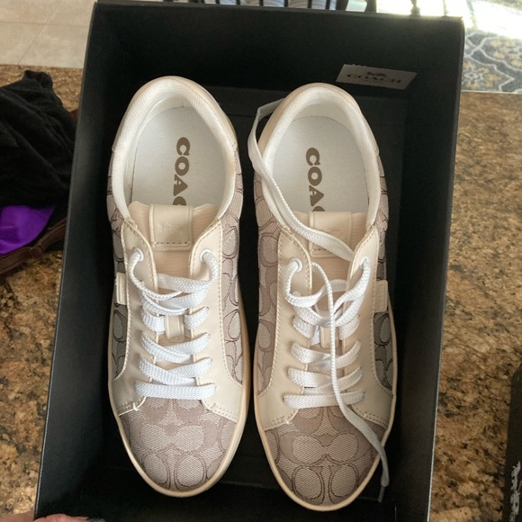 Women’s shoes - Picture 3 of 3